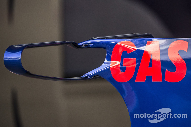 Scuderia Toro Rosso STR12 T-wing detail