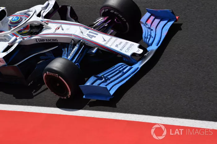 Williams FW41, con parafina en el alerón delantero