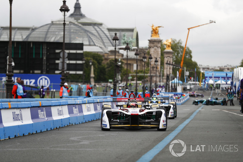 Daniel Abt, Audi Sport ABT Schaeffler, Lucas di Grassi, Audi Sport ABT Schaeffler, in pit lane