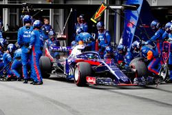 Пит-стоп: Брендон Хартли, Scuderia Toro Rosso STR13