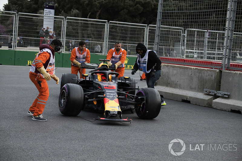 Разбитый автомобиль RB14 Даниэля Риккардо, Red Bull Racing