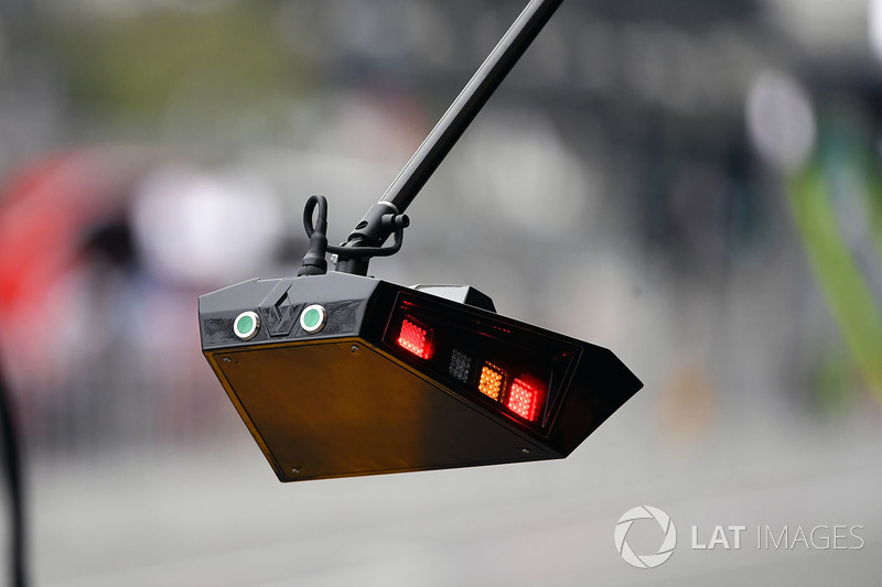 Renault Sport F1 Team pit stop luces