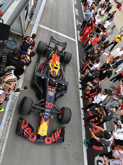Max Verstappen, Red Bull Racing RB14 in parc ferme