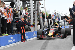 Max Verstappen, Red Bull Racing RB14 in parc ferme