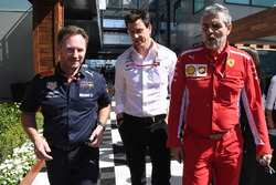 Christian Horner, director del equipo Red Bull Racing, Toto Wolff, director de Motorsport de Mercedes AMG F1 y Maurizio Arrivabene, director del equipo de Ferrari