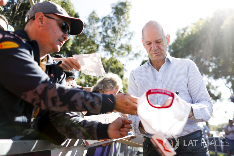 Adrian Newey, Chief Technical Officer, Red Bull Racing, signs an autograph