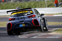 #830 Hyundai Motorsport N Hyundai i30N TCR: Jae Kyun Kim, Moritz Oestreich, Byung Hui Kang, Guido Naumann