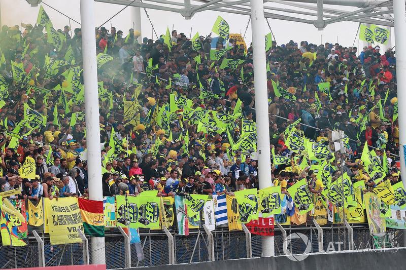 Valentino Rossi, Yamaha Factory Racing fans