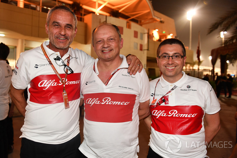 Beat Zehnder, Sauber Manager, Frederic Vasseur, Sauber, Team Principal and Luca Furbatto, Sauber Chief Designer celebrate