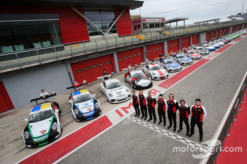 I protagonisti della Carrera Cup Italia 2018 in pit lane