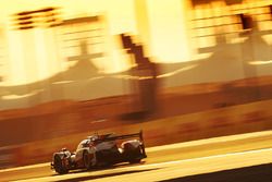 #8 Toyota Gazoo Racing Toyota TS050-Hybrid: Sebastien Buemi, Anthony Davidson, Kazuki Nakajima