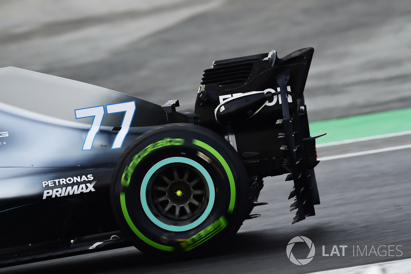 Valtteri Bottas, AMG Mercedes F1 W09, carries sensor equipment