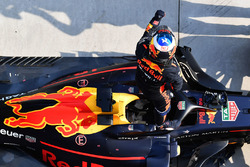Daniel Ricciardo, Red Bull Racing RB14 celebrates in parc ferme