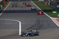 Valtteri Bottas, Mercedes AMG F1 W09, Sebastian Vettel, Ferrari SF71H, Lewis Hamilton, Mercedes AMG F1 W09, Daniel Ricciardo, Red Bull Racing RB14 Tag Heuer