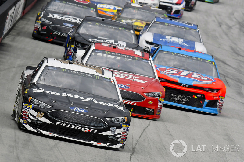 Aric Almirola, Stewart-Haas Racing, Ford Fusion Smithfield and Matt DiBenedetto, Go FAS Racing, Ford Fusion Keen Parts/CorvetteParts.Net