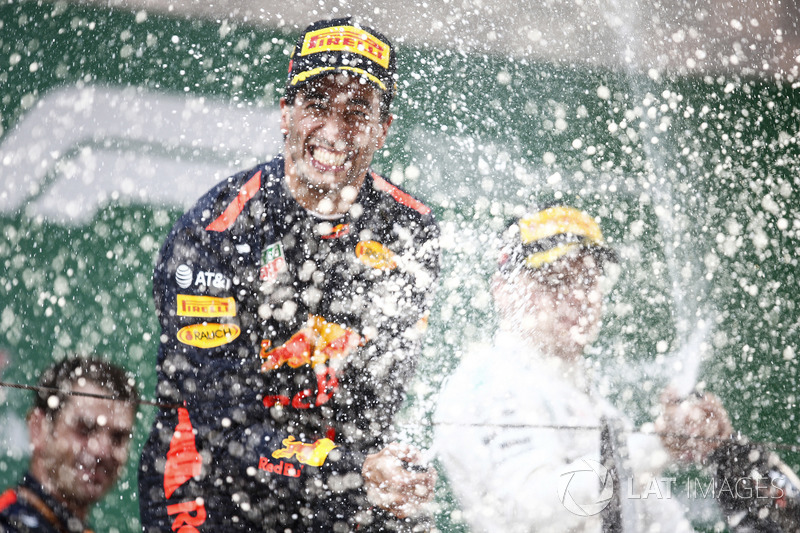 Podium: 1. Daniel Ricciardo, Red Bull Racing, 2. Valtteri Bottas, Mercedes-AMG F1