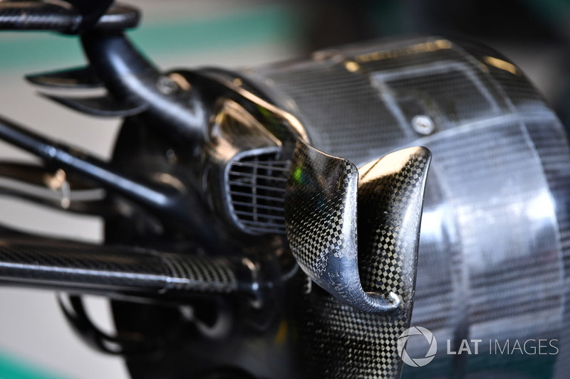 Mercedes-AMG F1 W09 front brake duct detail