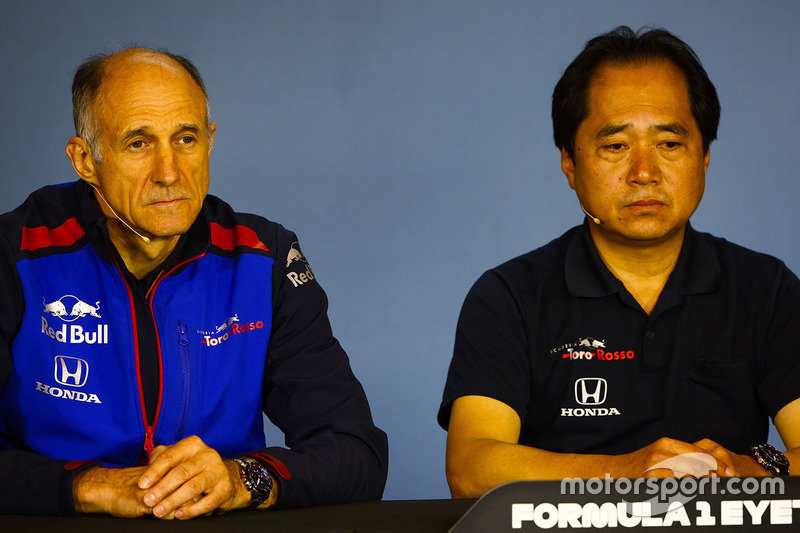 Franz Tost, Team Principal, Toro Rosso, y Toyoharu Tanabe, Honda F1