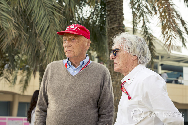 Niki Lauda, presidente no ejecutivo de Mercedes AMG F1 y Bernie Ecclestone