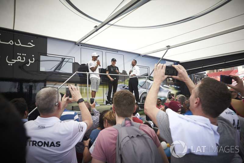 Lewis Hamilton, Mercedes AMG F1 y Valtteri Bottas, Mercedes AMG F1