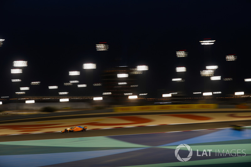 Stoffel Vandoorne, McLaren MCL33 Renault