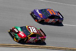 Kyle Busch, Joe Gibbs Racing, Toyota Camry M&M's Flavor Vote Denny Hamlin, Joe Gibbs Racing, Toyota Camry FedEx Express