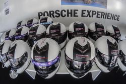 Cascos listos para la Porsche Experience