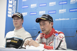 Press Conference: Ryo Michigami, Honda Racing Team JAS, Honda Civic WTCC , Thed Björk, Polestar Cyan