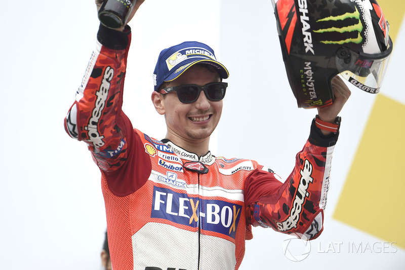 Podio: il secondo classificato Jorge Lorenzo, Ducati Team