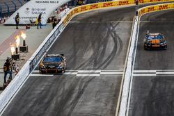 Petter Solberg en Josef Newgarden in de Whelen NASCAR