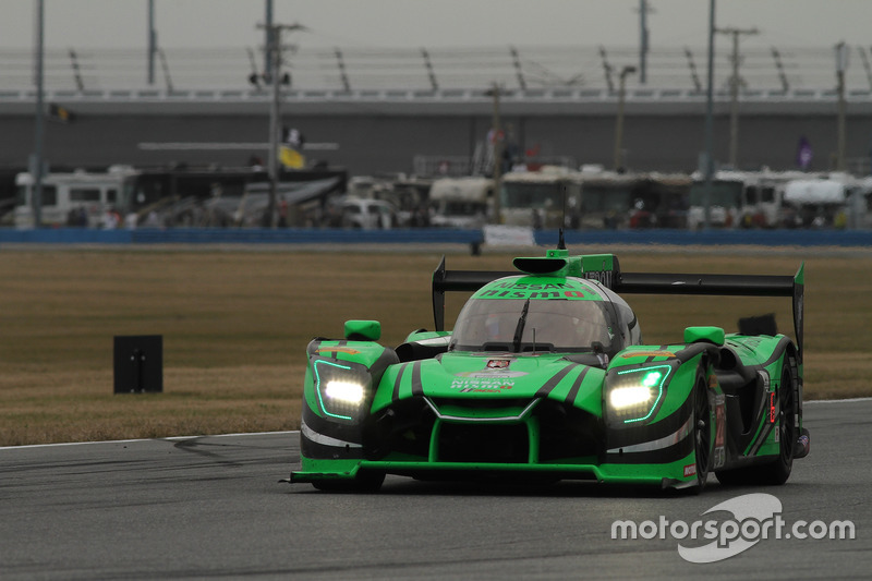 #22 Tequila Patron ESM Nissan DPi: Pipo Derani, Johannes van Overbeek