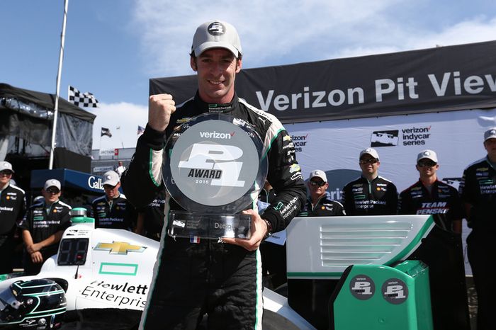 Ganador de la pole Simon Pagenaud, Team Penske Chevrolet