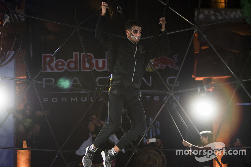 Ріккардо, Red Bull Racing, з черепом Офрендомо