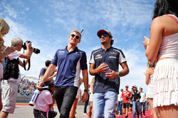 (L to R): Marcus Ericsson, Sauber F1 Team with Carlos Sainz Jr, Scuderia Toro Rosso on the drivers parade