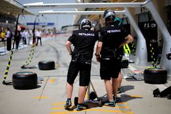 Les mécaniciens Mercedes AMG F1 Team