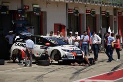 Gianni Morbidelli, Honda Civic TCR, West Coast Racing in the pits