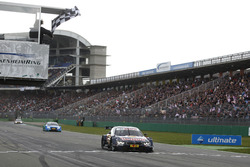 Marco Wittmann, BMW Team RMG, BMW M4 DTM; Edoardo Mortara, Audi Sport Team Abt Sportsline, Audi RS 5