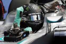 Nico Rosberg, Mercedes AMG F1 W07 Hybrid celebrates his pole position in parc ferme