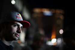Carlos Sainz Jr., Scuderia Toro Rosso con los medios