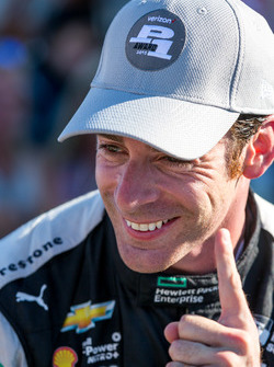 Le poleman Simon Pagenaud, Team Penske Chevrolet