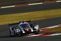 #1 Porsche Team Porsche 919 Hybrid: Timo Bernhard, Mark Webber, Brendon Hartley