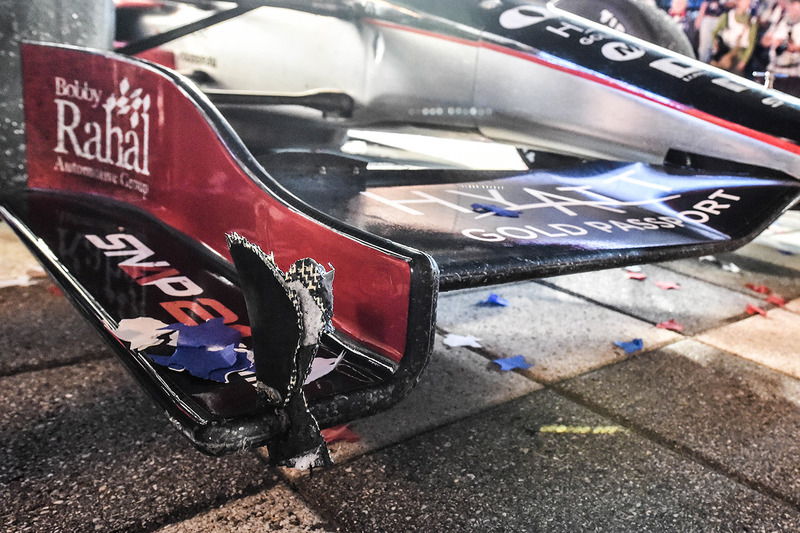 Des dégâts sur la voiture de Graham Rahal, Rahal Letterman Lanigan Racing Honda