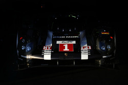 #1 Porsche Team Porsche 919 Hybrid: Timo Bernhard, Mark Webber, Brendon Hartley