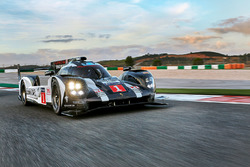 #1 Porsche Team Porsche 919 Hybrid: Timo Bernhard, Mark Webber, Brendon Hartley