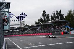 #2 Porsche Team Porsche 919 Hybrid: Romain Dumas, Neel Jani, Marc Lieb takes the checkered flag