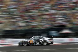 #88 Proton Racing Porsche 911 RSR: Khaled Al Qubaisi, David Heinemeier Hansson, Patrick Long