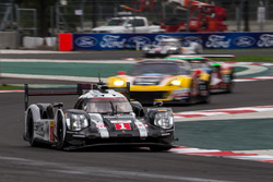 #1 Porsche Team Porsche 919 Hybrid: Timo Bernhard, Mark Webber, Brendon Hartley