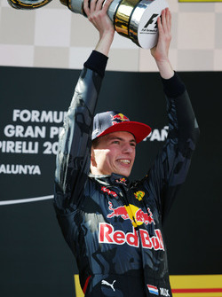 Winnaar Max Verstappen, Red Bull Racing viert op het podium