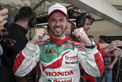 Pole position for Tiago Monteiro, Honda Racing Team JAS, Honda Civic WTCC