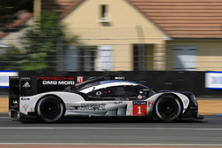 #1 Porsche Team Porsche 919 Hybrid: Timo Bernhard, Mark Webber, Brendon Hartley